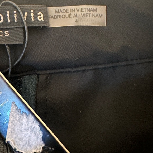 Alice + Olivia NWT Dylan Faux Leather Wide Leg in Black, size 4 - Picture 9 of 12